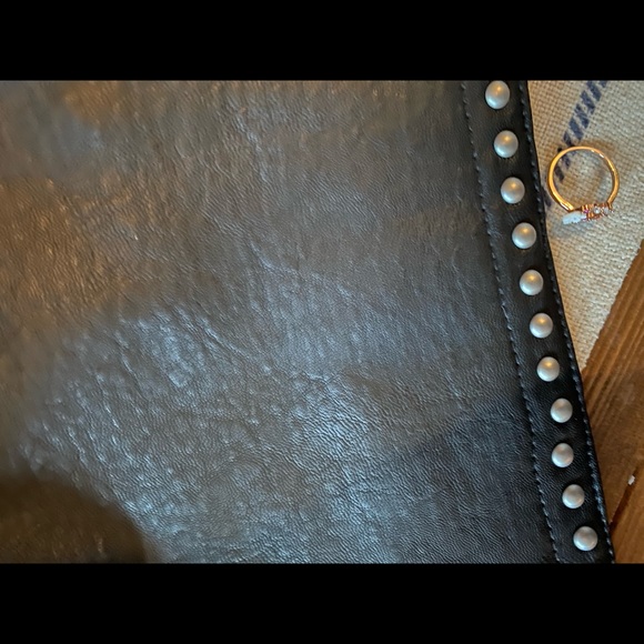 Roses NWT 299$ American eagle leather skirt embroidered - Picture 2 of 7